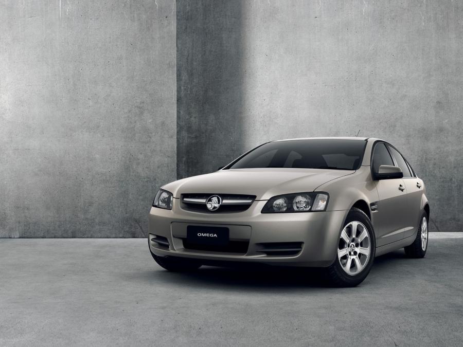  Holden Commodore Omega 2006 года  (фото 2 из 51)